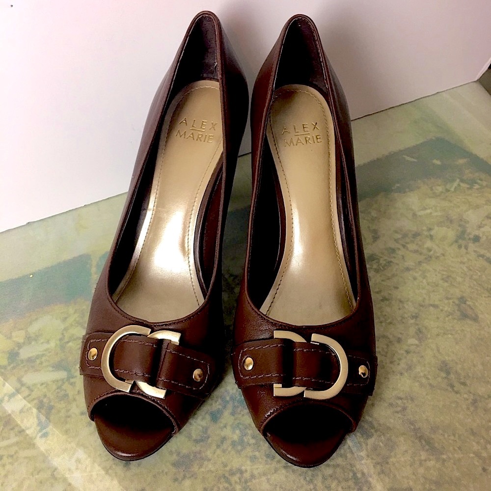 Alex Marie Women’s Leather Pumps Peep Toe Dark Brown Heels Size 7.5 - Picture 2 of 7